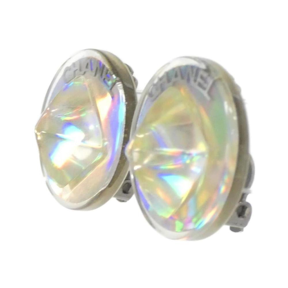 CHANEL White Earrings - Picture 2 of 3